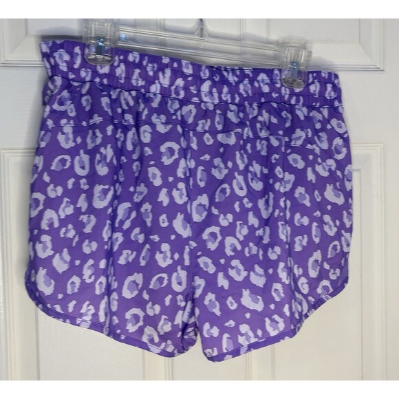 All In Motion Women's 3" Mid Rise Run Shorts in Purple Leopard Zip Pocket M NWOT - Picture 2 of 4